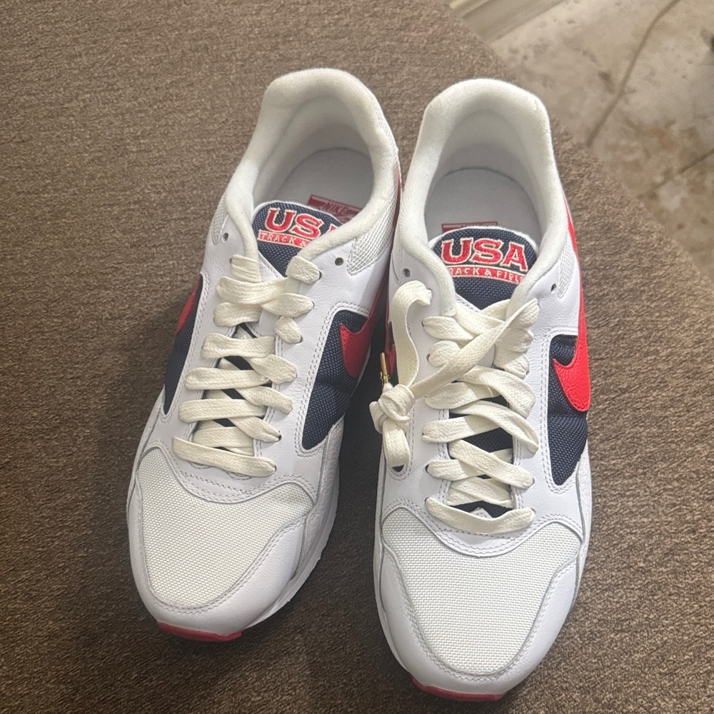 Nike Men's Sneakers - White, Red, and Blue